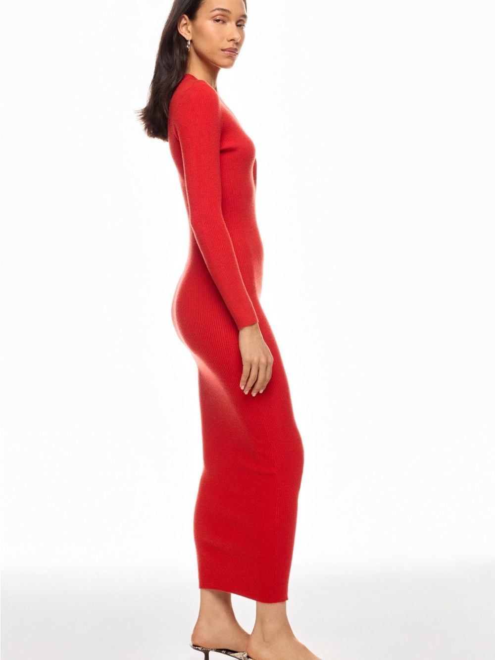 ROAM Red Ribbed Button-Detail V-Neck Maxi Dress - Picture 4 of 7